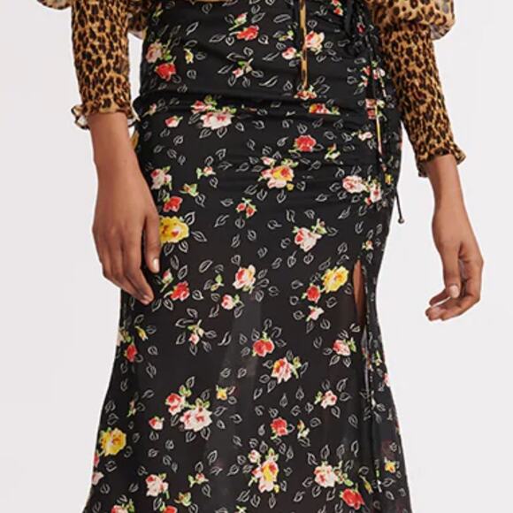 UEC Veronica Beard 100% SILK Black Midi Skirt with Floral Print SEXY SLIT SZ 4 - Picture 3 of 15
